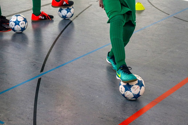 快船惊险逆转失败，哈登带领6人得分上双表现出色.